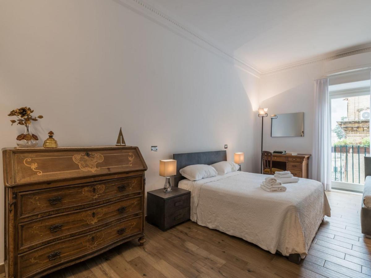 The Best Rent - Elegant Three-Bedroom Apartment A Few Steps From Fontana Di Trevi Exteriör bild