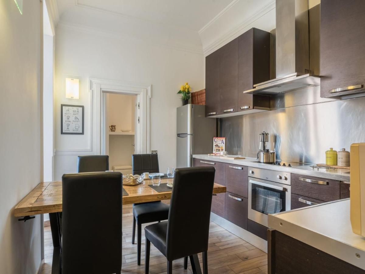 The Best Rent - Elegant Three-Bedroom Apartment A Few Steps From Fontana Di Trevi Exteriör bild