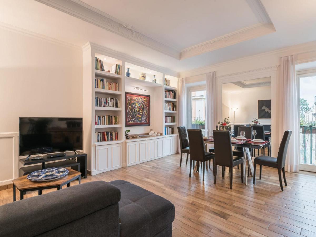 The Best Rent - Elegant Three-Bedroom Apartment A Few Steps From Fontana Di Trevi Exteriör bild